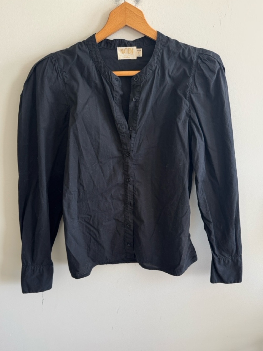 Nation Ltd 100% pima cotton black button down puff shoulder blouse top size S